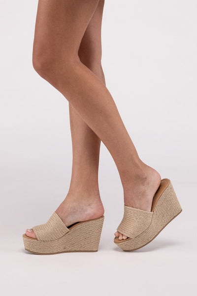 Raffia Wedge