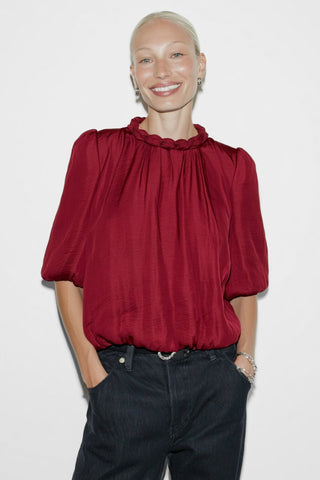 Neckline Details Short Sleeve Top