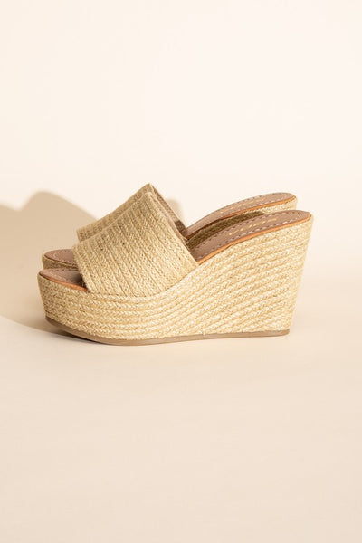 Raffia Wedge